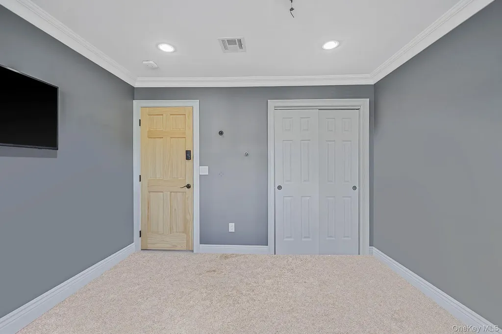 4 Jordan Drive Medford NY 11763