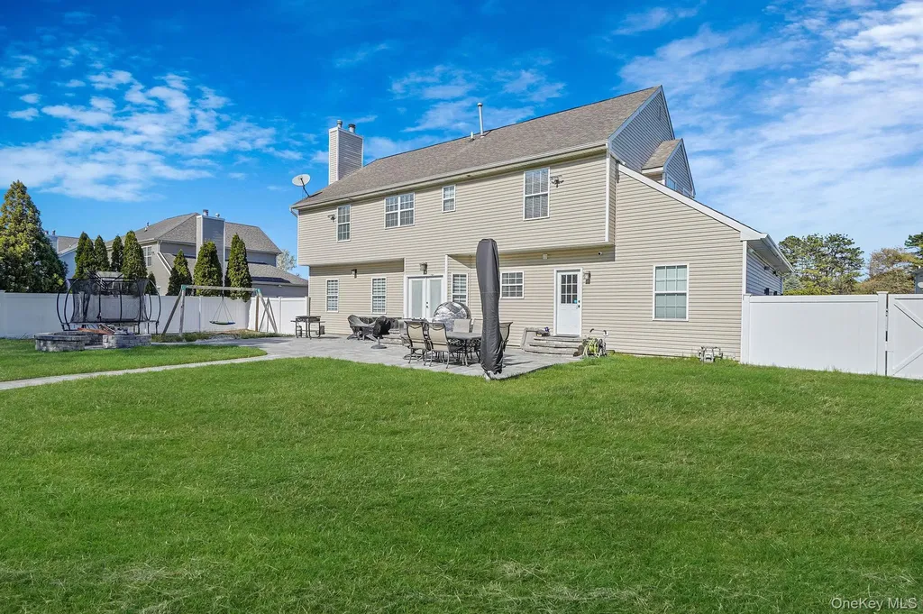 4 Jordan Drive Medford NY 11763