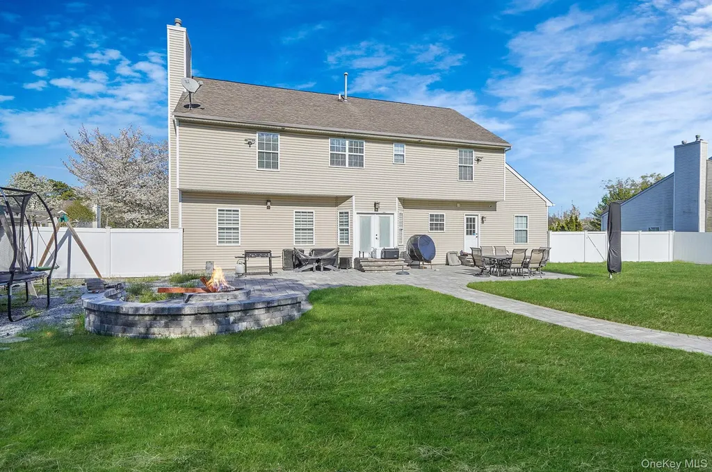 4 Jordan Drive Medford NY 11763