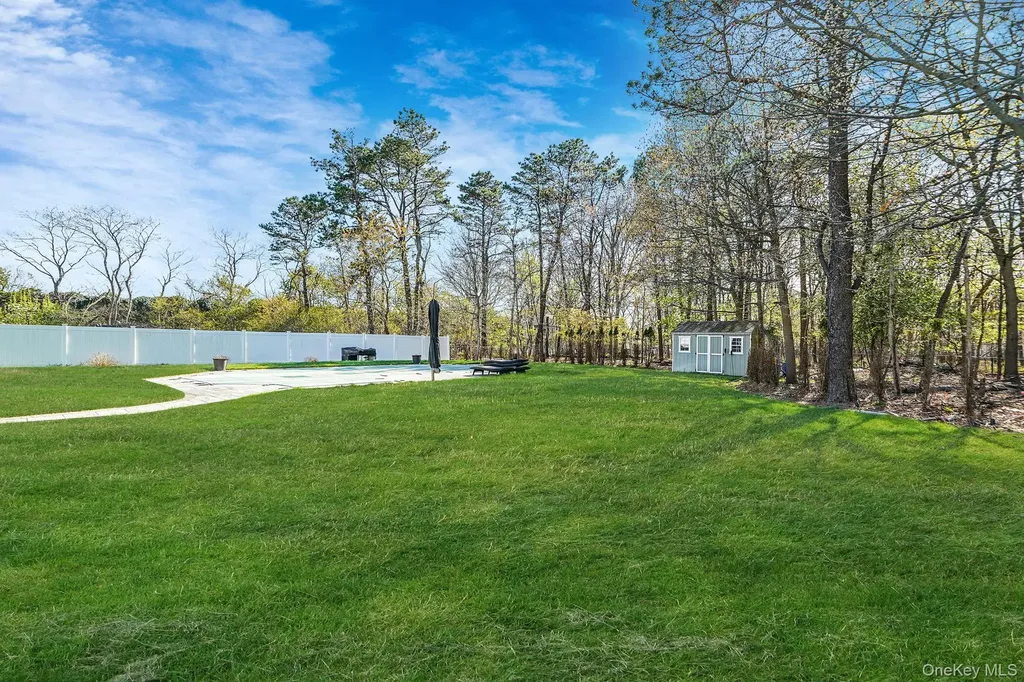 4 Jordan Drive Medford NY 11763