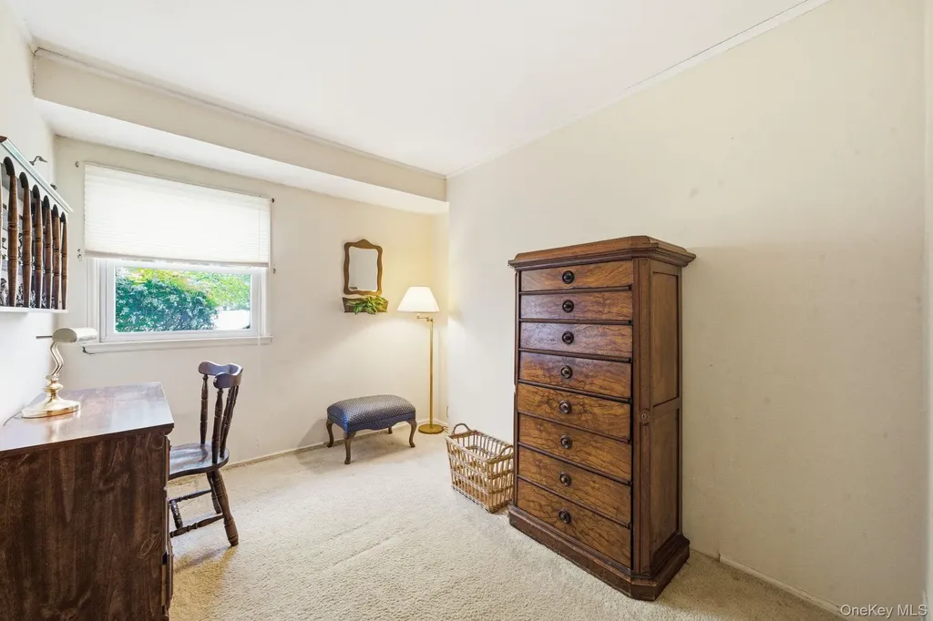 15 Frost Lane Greenlawn NY 11740