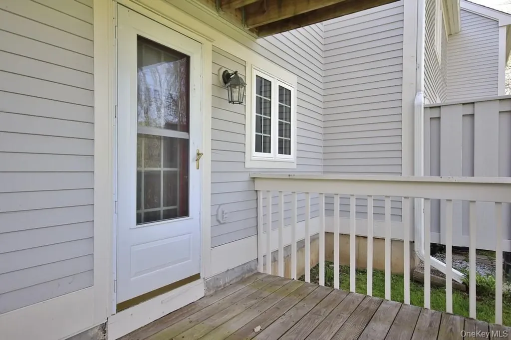 607 Chestnut Drive Carmel NY 10512