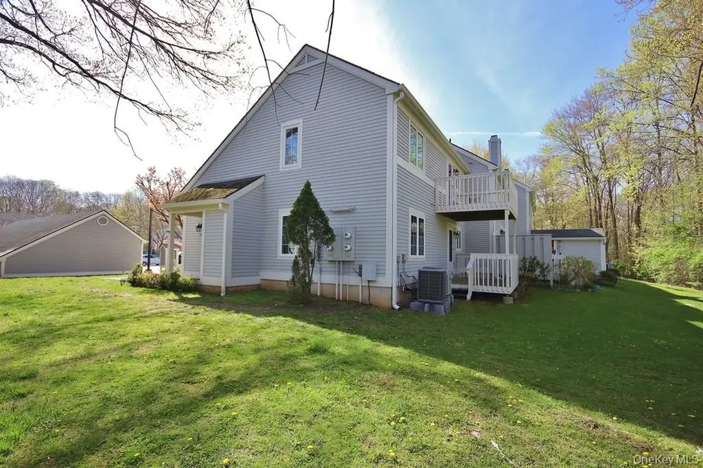 607 Chestnut Drive Carmel NY 10512