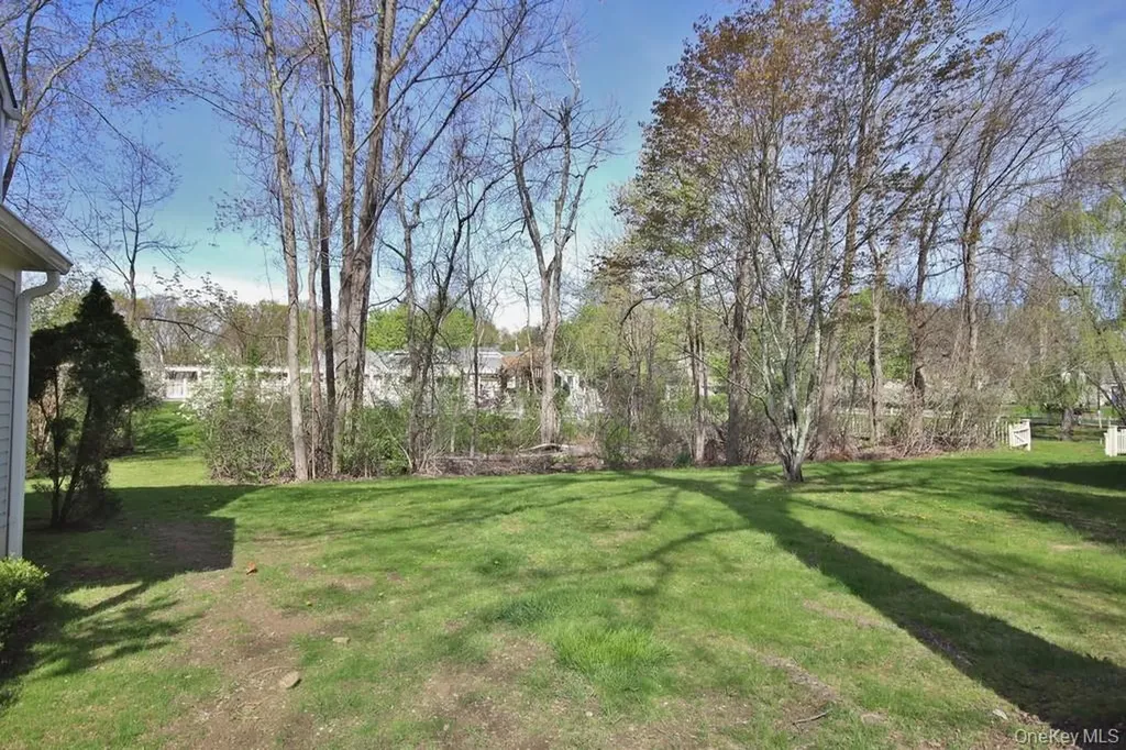 607 Chestnut Drive Carmel NY 10512