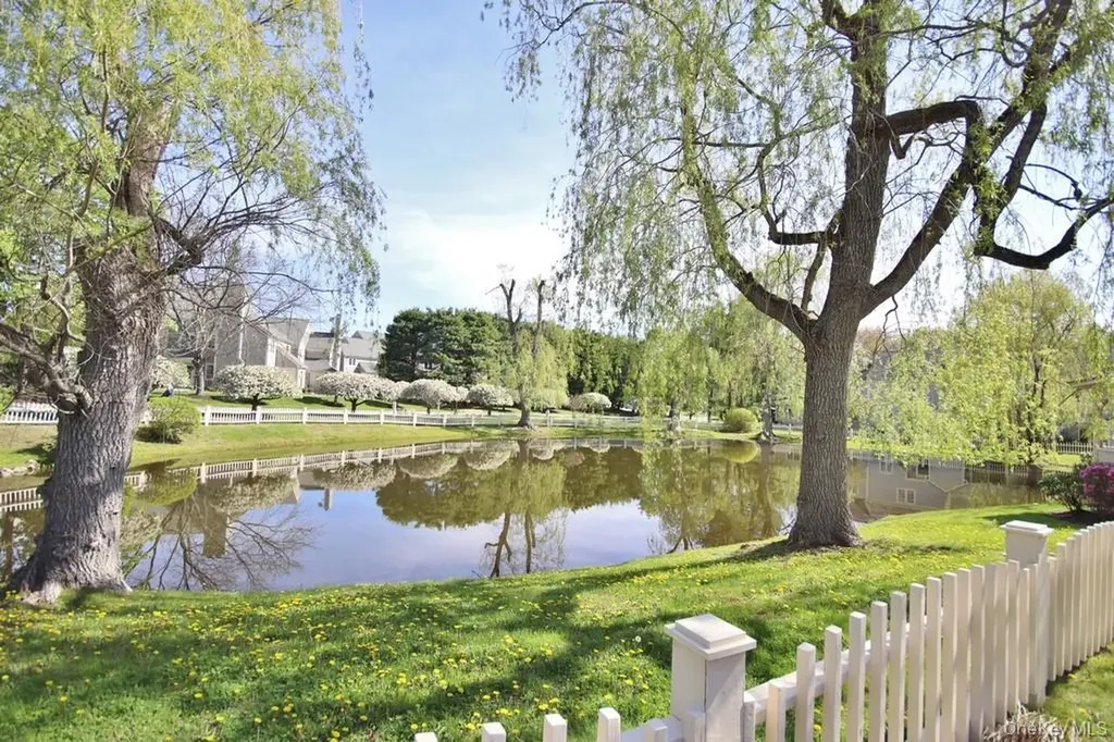 607 Chestnut Drive Carmel NY 10512