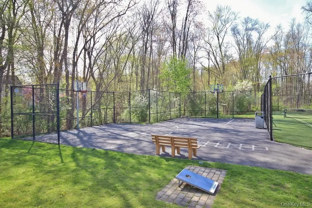 607 Chestnut Drive Carmel NY 10512