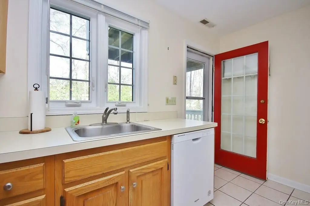 607 Chestnut Drive Carmel NY 10512