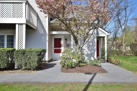 607 Chestnut Drive Carmel NY 10512