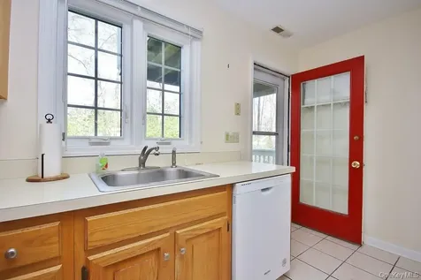 607 Chestnut Drive Carmel NY 10512