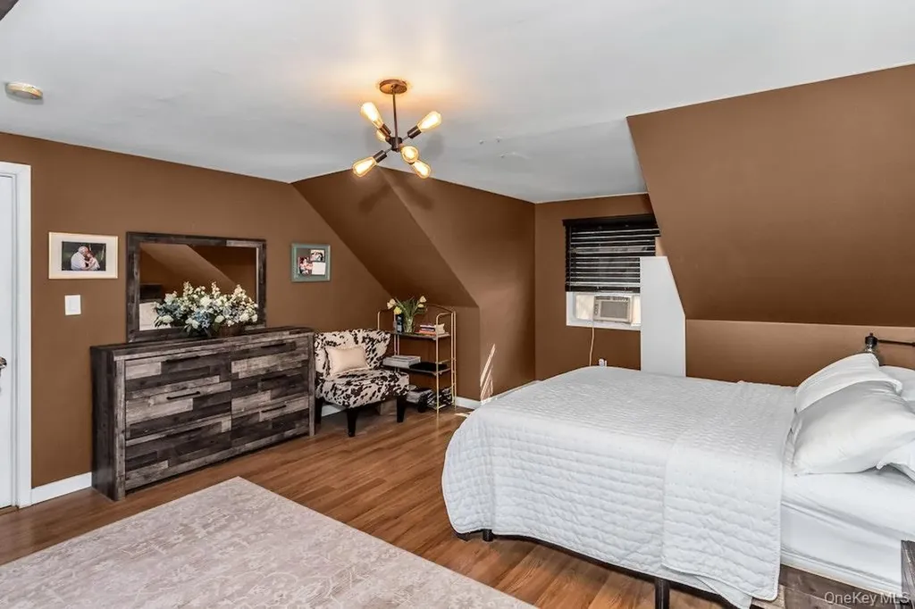 102 Pine Acres Boulevard Deer Park NY 11729