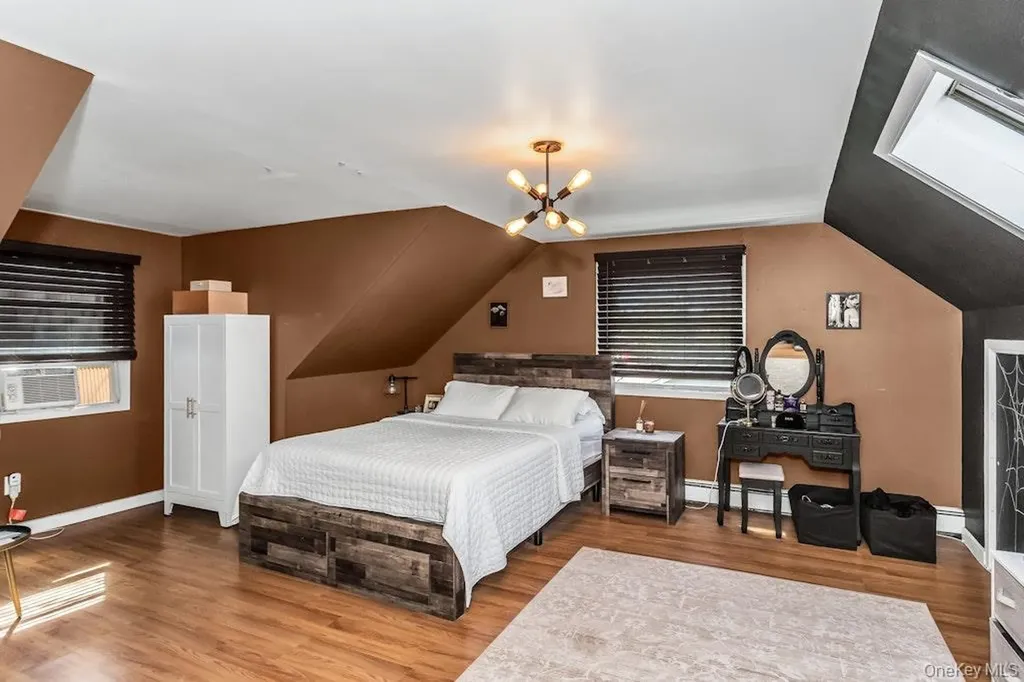 102 Pine Acres Boulevard Deer Park NY 11729