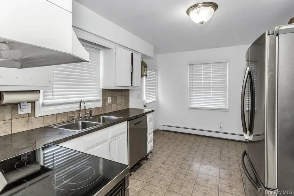 102 Pine Acres Boulevard Deer Park NY 11729