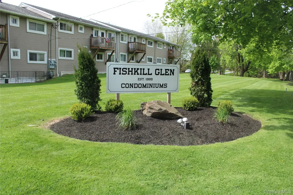 8 Fishkill Glen Drive Fishkill NY 12524