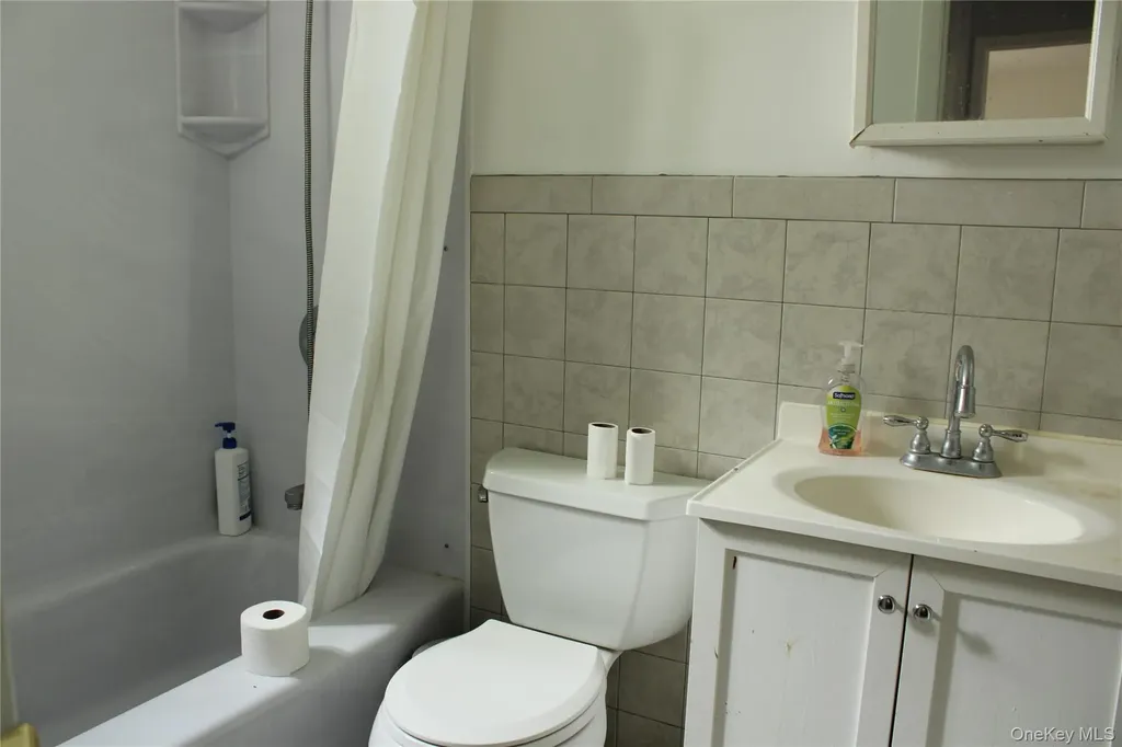 8 Fishkill Glen Drive Fishkill NY 12524