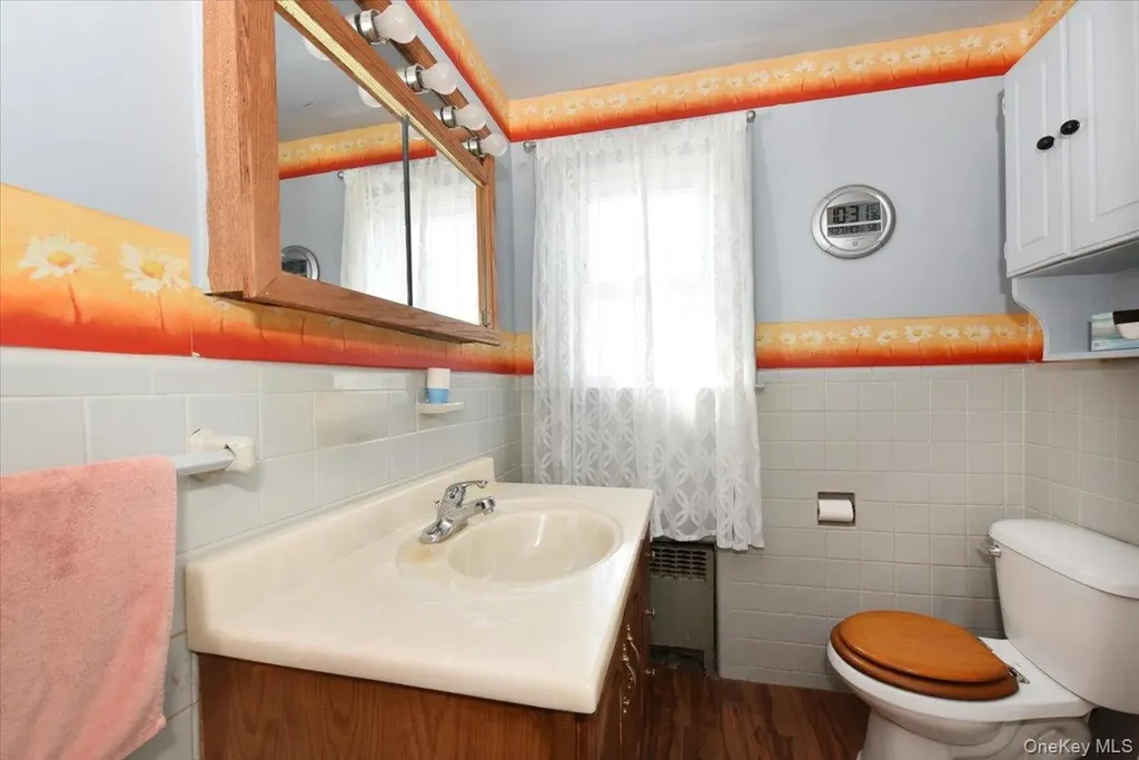 83 Cambridge Street Valley Stream NY 11581