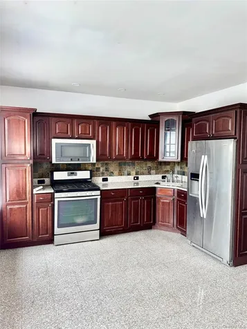 37 Apollo Street Brooklyn NY 11222