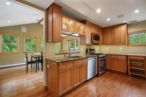 12 Harper Avenue Montrose NY 10548