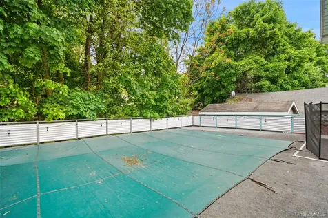12 Harper Avenue Montrose NY 10548