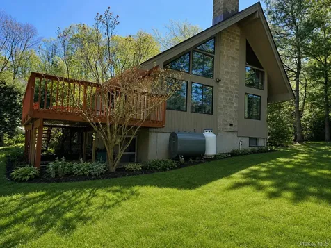 17 Sherwood Road Cortlandt Manor NY 10567