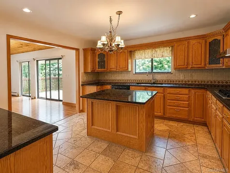 17 Sherwood Road Cortlandt Manor NY 10567