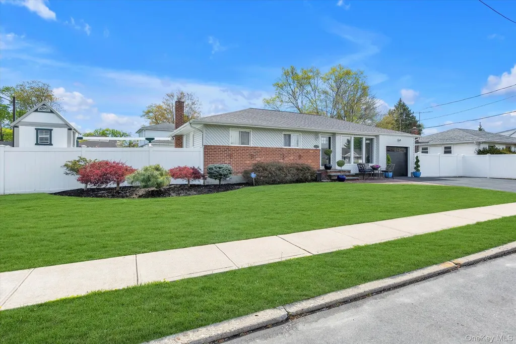 568 Plainview Road Plainview NY 11803