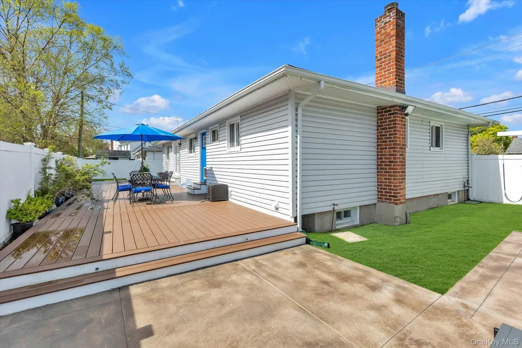 568 Plainview Road Plainview NY 11803