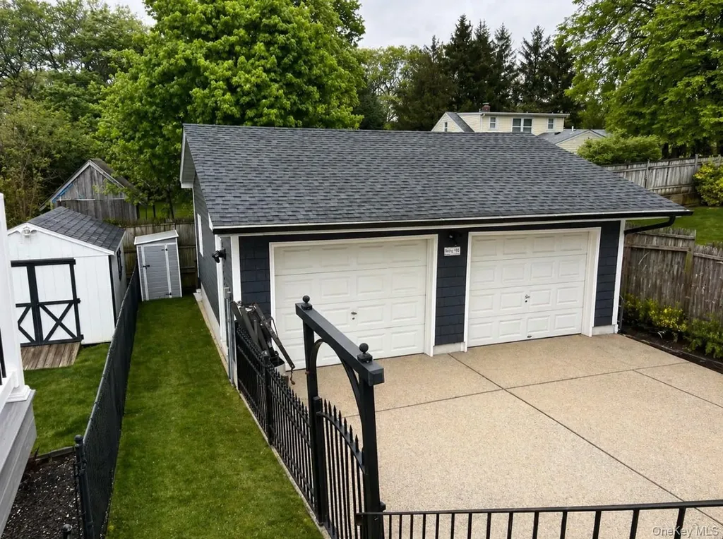 15 Highview Avenue Selden NY 11784