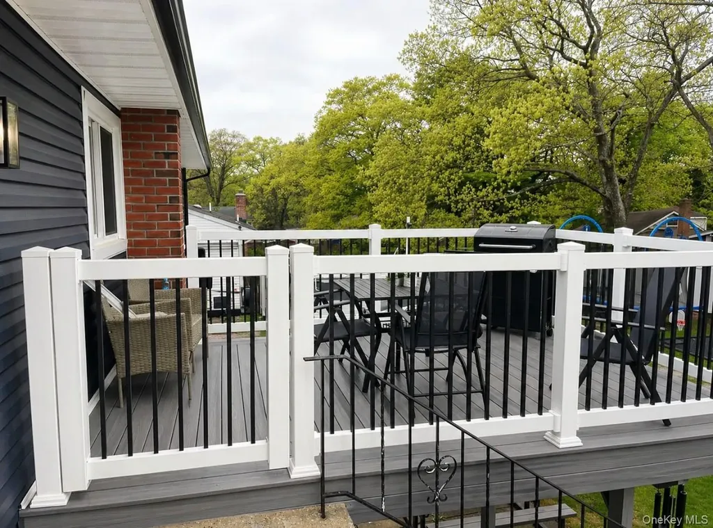 15 Highview Avenue Selden NY 11784
