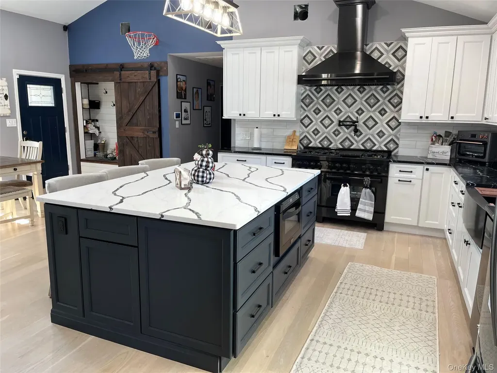15 Highview Avenue Selden NY 11784