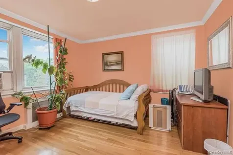 440 Warburton Avenue Yonkers NY 10701