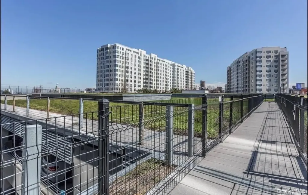 131-01 40th Road Flushing NY 11354