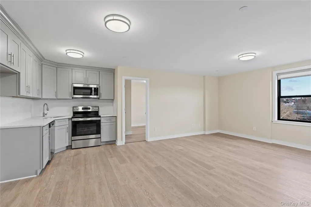 135 Wakefield Avenue Yonkers NY 10704