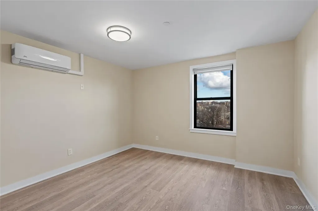 135 Wakefield Avenue Yonkers NY 10704