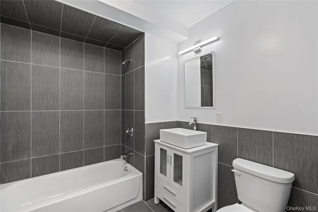 135 Wakefield Avenue Yonkers NY 10704