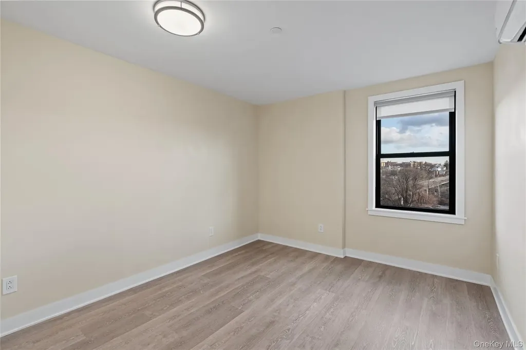 135 Wakefield Avenue Yonkers NY 10704