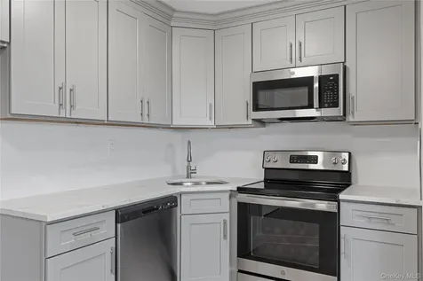 135 Wakefield Avenue Yonkers NY 10704