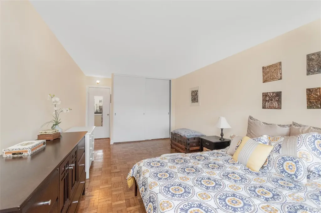 2500 Johnson Avenue Bronx NY 10463