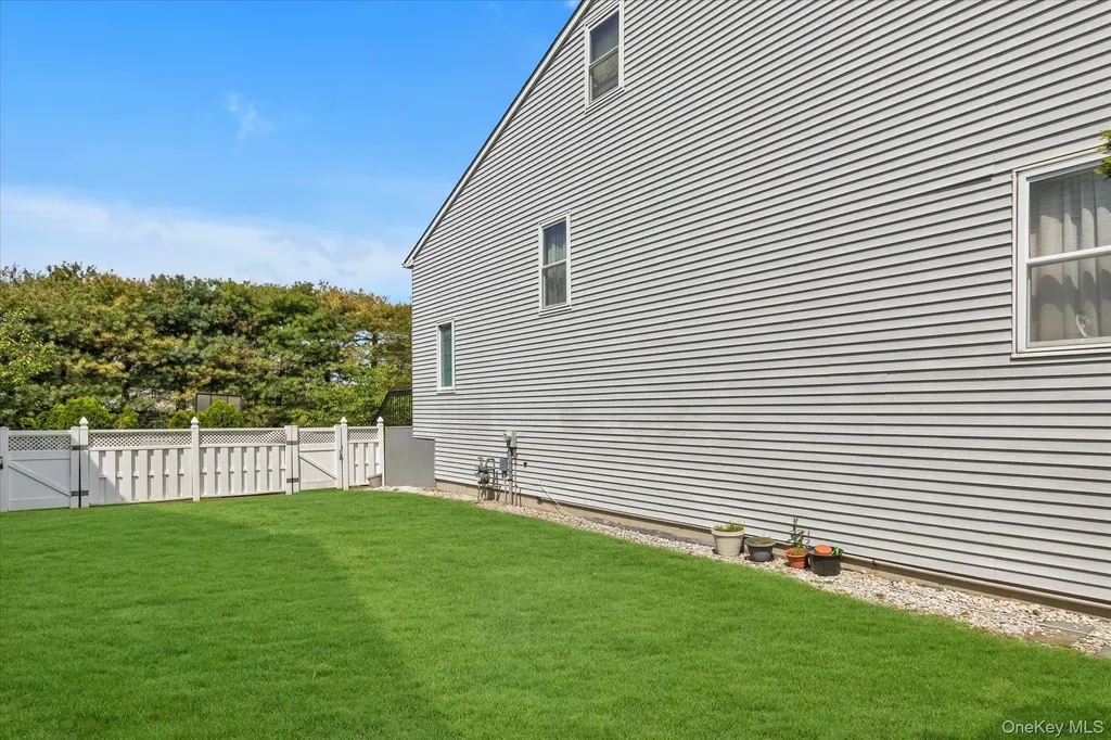 7 Eastern Drive New Hyde Park NY 11040