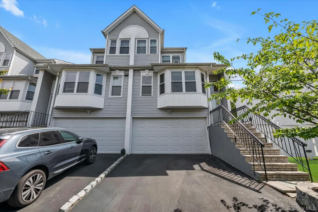 7 Eastern Drive New Hyde Park NY 11040