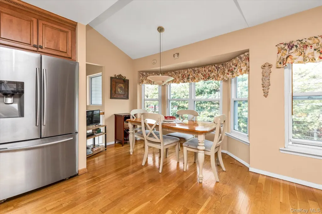 7 Eastern Drive New Hyde Park NY 11040