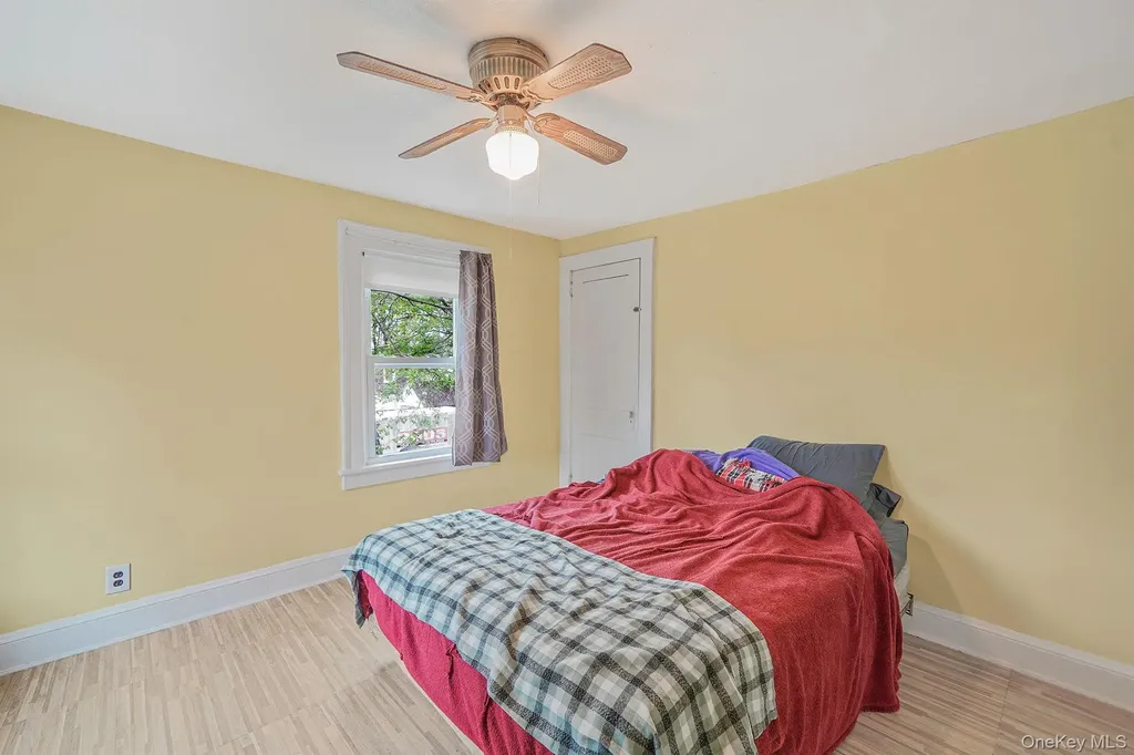 44 Redmond Avenue Bay Shore NY 11706