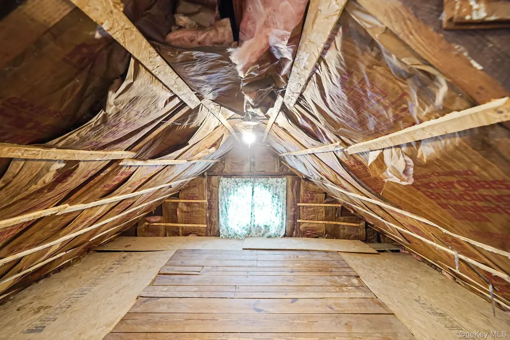 44 Redmond Avenue Bay Shore NY 11706
