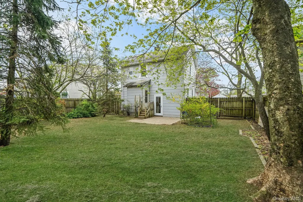 44 Redmond Avenue Bay Shore NY 11706