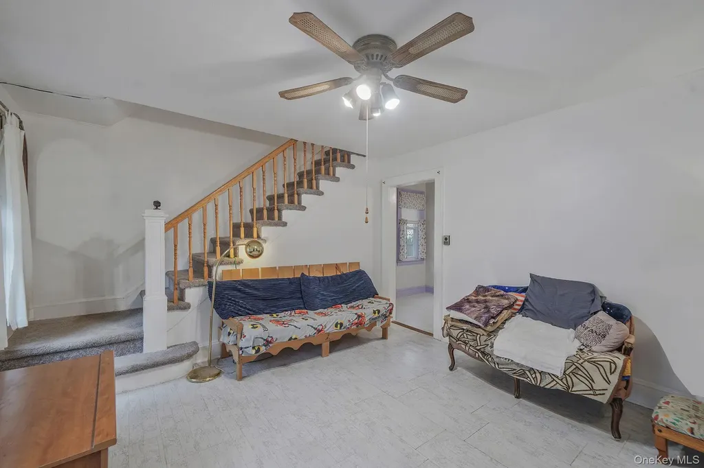 44 Redmond Avenue Bay Shore NY 11706