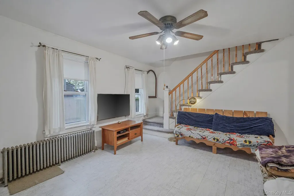 44 Redmond Avenue Bay Shore NY 11706