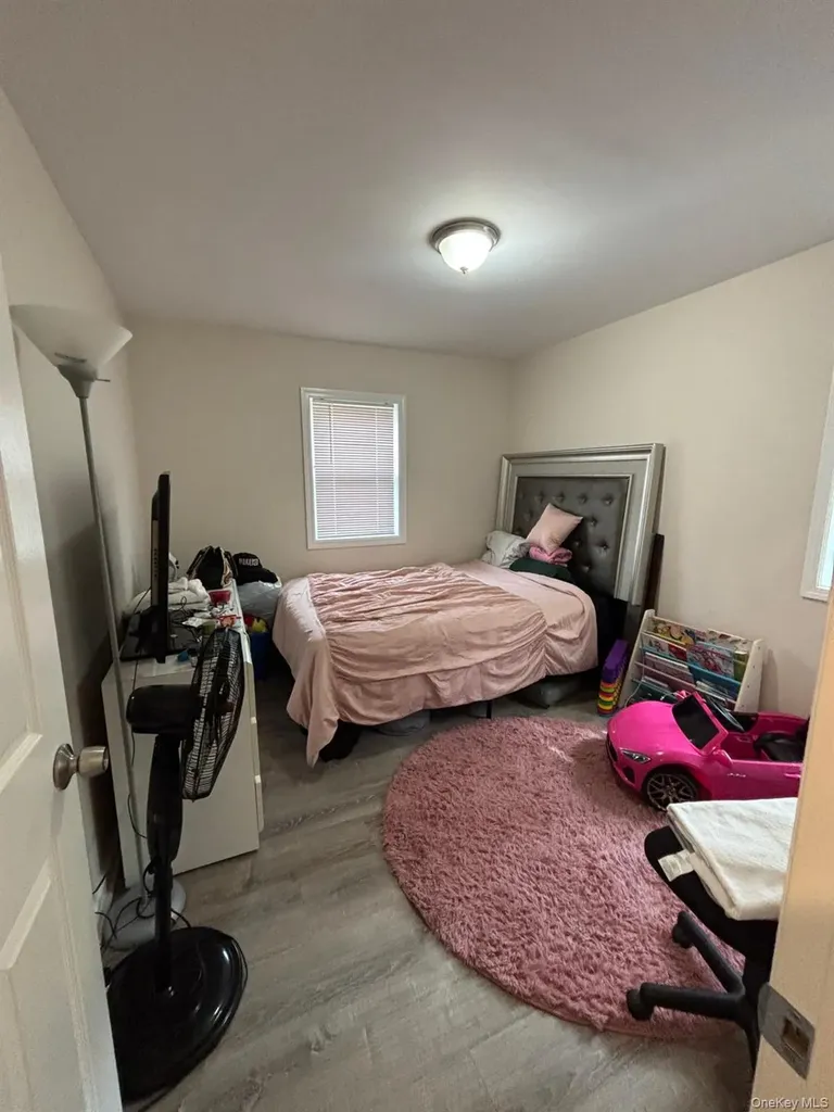 112 Maple Lane Medford NY 11763