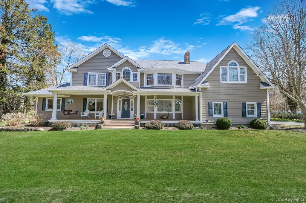 15 Maple Road Setauket NY 11733