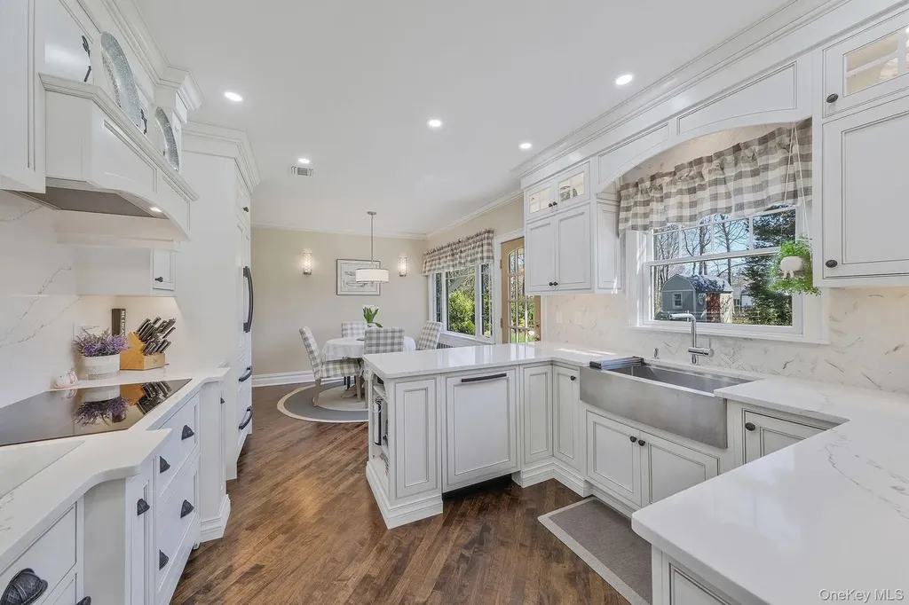15 Maple Road Setauket NY 11733