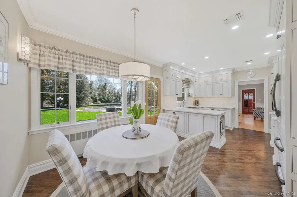 15 Maple Road Setauket NY 11733