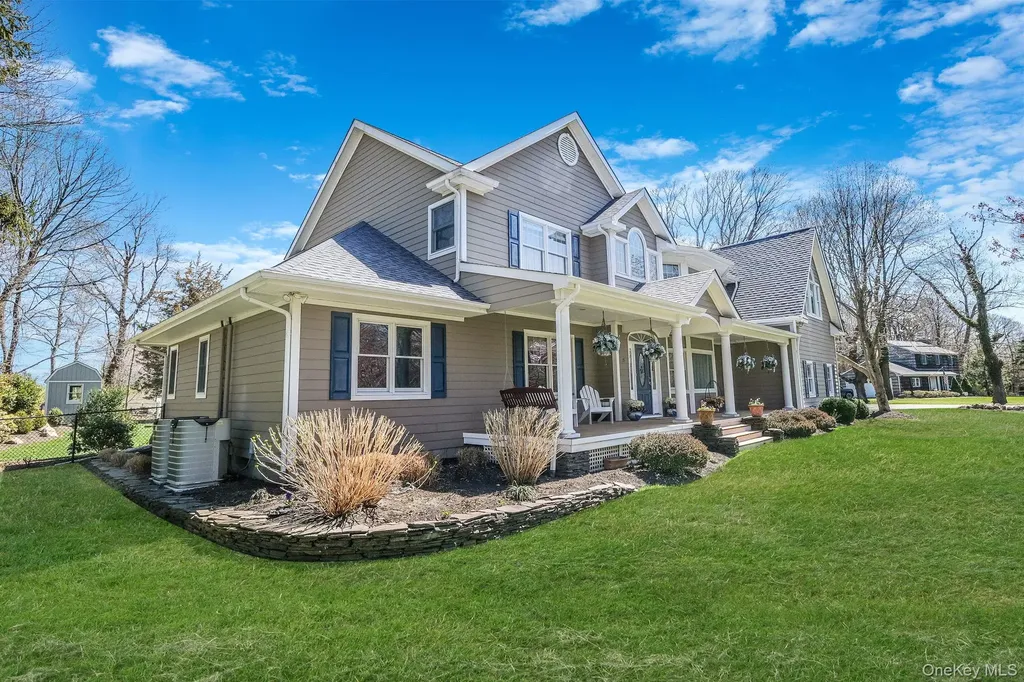 15 Maple Road Setauket NY 11733
